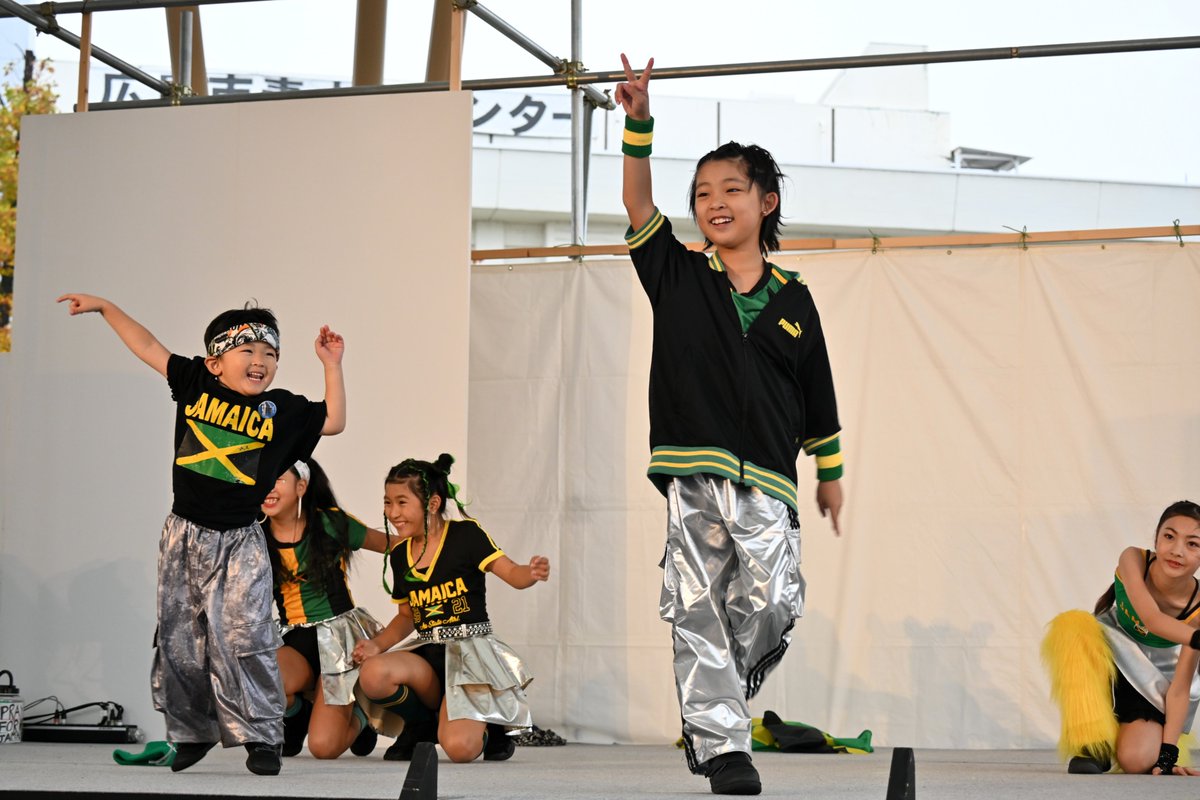 mebamaba's tweet photo. 2025_1109_ひろしまバスまつり
CHRISダンスUNIT & RiAME
No.3( 市川琥士 中心 編 ② )
#市川琥士 KOSHI
@ichi_54_ASH
#能美鈴花
すずか🍅
@suzuka_ASH
#池田楓夏
ふうか🧸❤
@fufu_fuuka ほか
#ひろしまバス祭り
#RIAME https://t.co/qDll52rKat