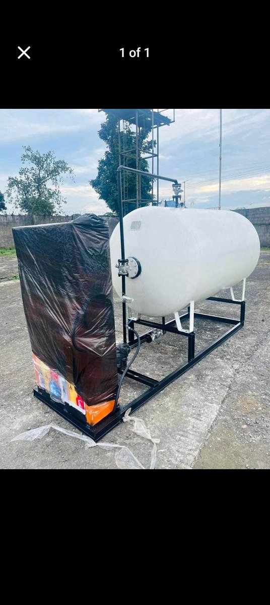 Started as one bottle owner in frame 1, with "faith in action" developed to two bottles (frame 2) and finally, we landed bottles (frame 3). Still having faith in this that frame will come soon.
🙏