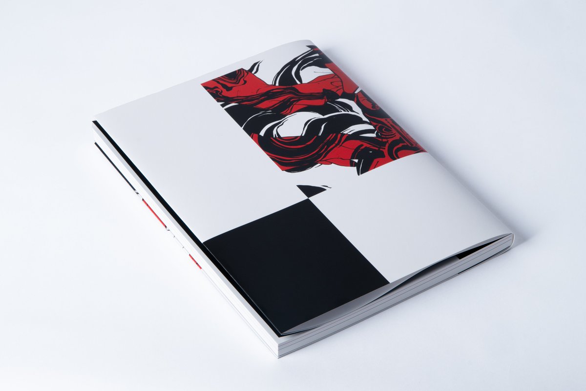 望月けい個展の図録、164ページ 前画集とほぼ同じ厚みあります 実は