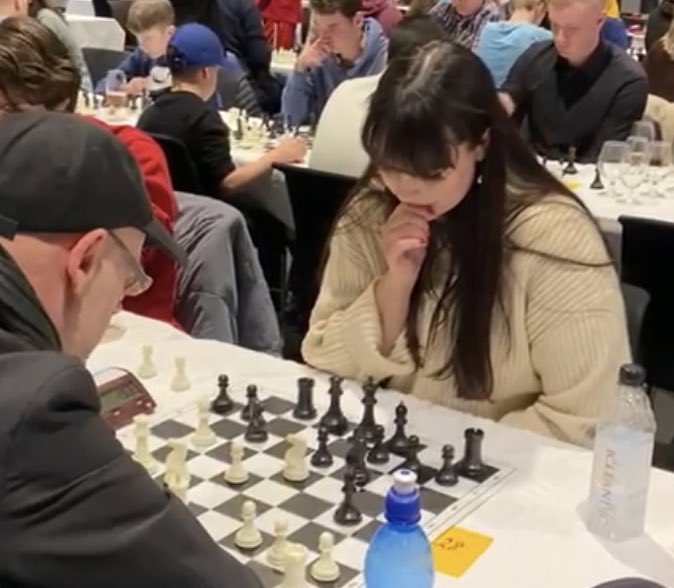 compiling images for a youtube video about my first ever chess tournament and it's only making me want to go back to <a href="/ReykjavikOpen/">ReykjavikOpenChess</a> next year

crazy to think it's already been 3 years since i played my first ever rated chess game!! 

throwback to reyk blitz 2022: