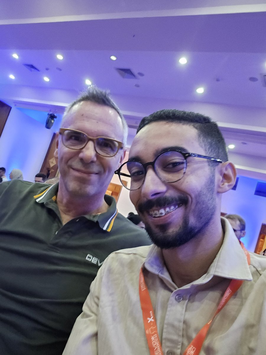 taher_el_mehdi's tweet image. Sat next to the founder of #Devoxx, @Stephan007 had to take a selfie! 😄
Thank you for creating such an inspiring event that brings developers together every year! 🙌
