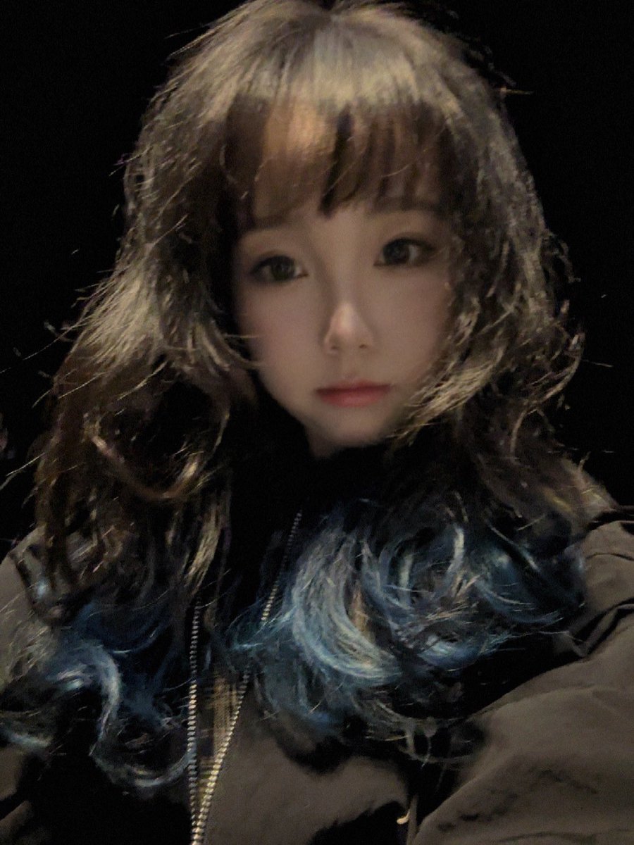 QQcx330's tweet photo. 好喜欢现在的渐变蓝 存档 https://t.co/wDbLgFRK2o