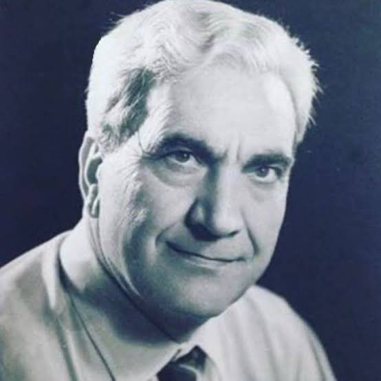 DemParti_IGDIR's tweet image. Medet Serhat’ın aramızdan ayrılışının 31. yılı dolayısıyla Medet Serhat’ı ve canımızdan giden, katledilen avukatları anacağız.
Halkımızın sesi, soluğu, ışığı olan arkadaşlarımızı hiç unutmadık, yolları bizim yolumuz; mücadeleleri en kıymetli mirasımızdır.
Saygıyla, minnetle