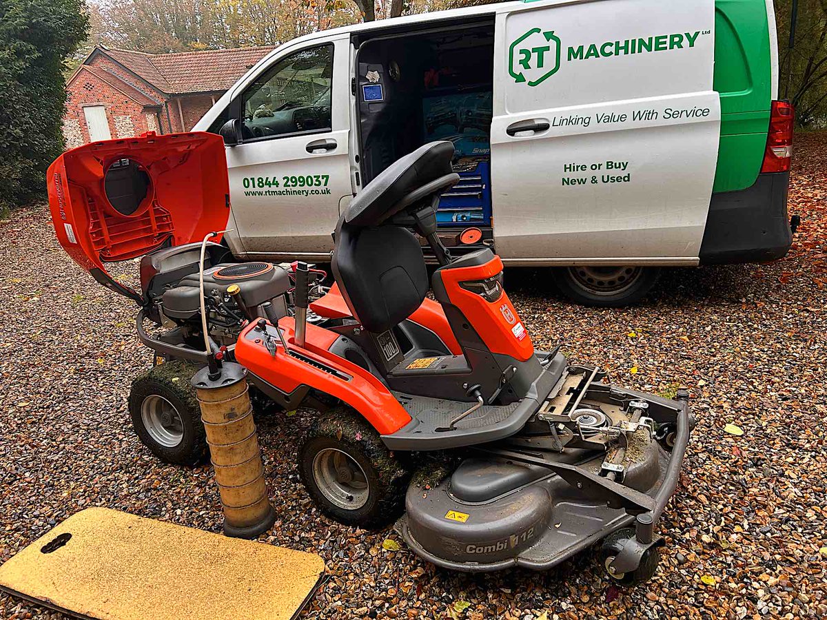 On-site to do a first service on this Husqvarna R 320X AWD Rider for a local homeowner. 🙂🛠

So important to get the first service done to ensure the machine runs safely and efficiently plus to validate the warranty! 🙂🛠

Arrange your service via 👉bit.ly/4r9ONOi