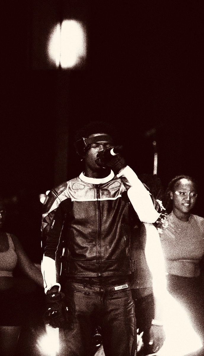 Venez pécho vos tickets on se prend le 12 décembre pour un show de malade 🎱🫵🏾🗣️🇨🇮 tikerama.com/fr/evenements/…