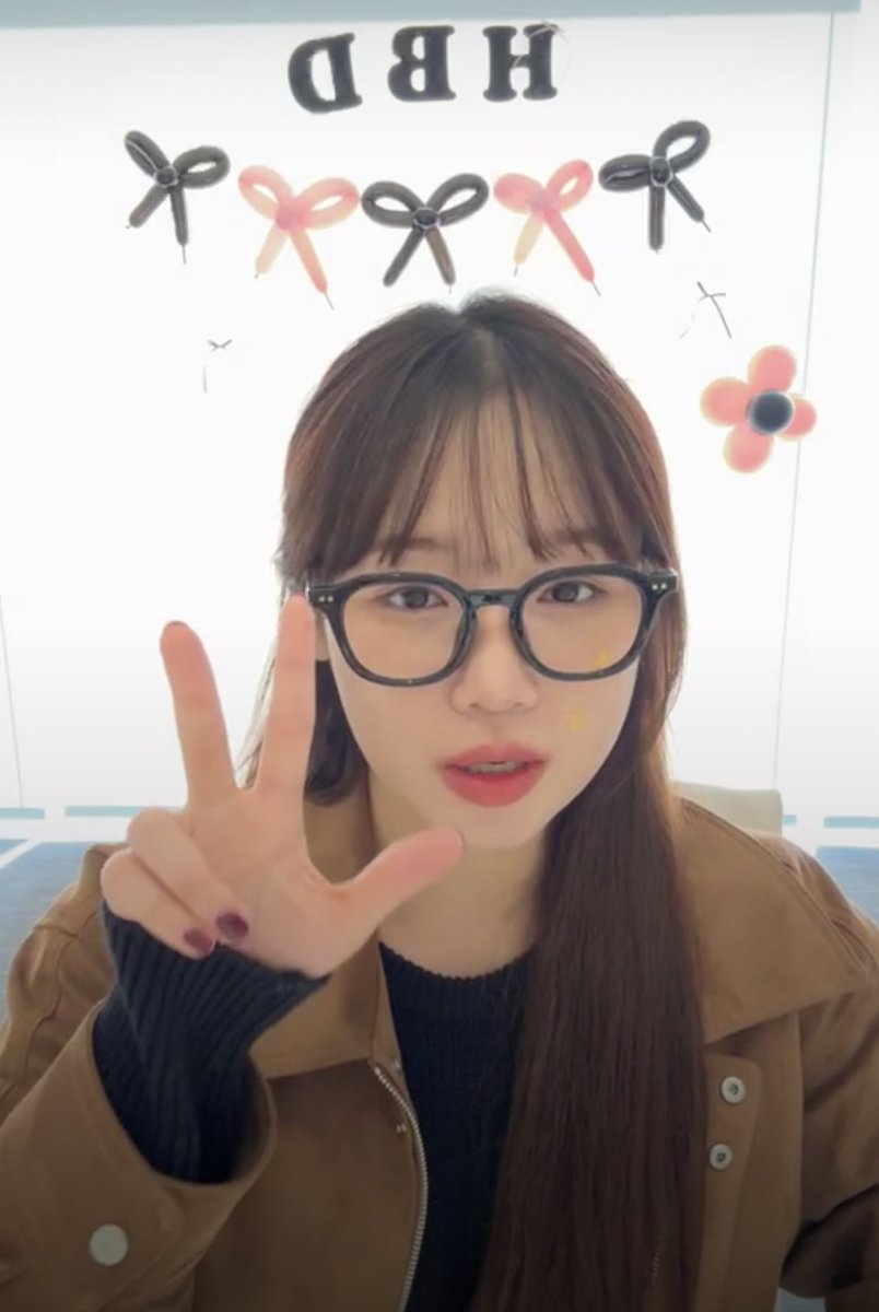 ggcyjchan's tweet photo. 유정언니!!! 생일 축하해요~🎂✨️
1년에 한번뿐인 이 날이 언니에게 행복한 하루가 되길 바래요!
언젠간 또 만날 수 있으면 좋겠고 계속 계속 응원하고 있을게요🌻
사랑해요( ¨̮  )♡

#CHOIYOOJUNG 
#To_YOOJUNG 
#최유정 https://t.co/vHmCAxfuCs