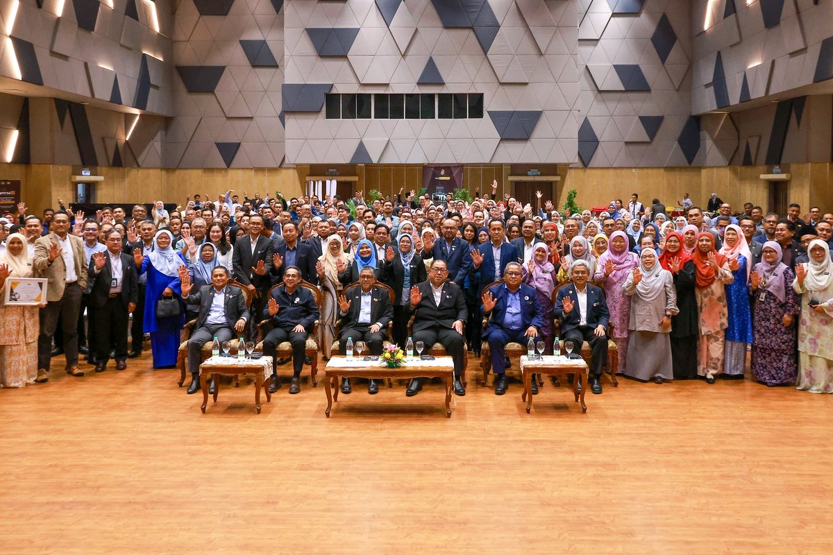 Pada 12 November 2025 - Majlis Prapeluncuran Hari Profesion Teknikal Negara (HPTN) tahun 2025 yang disempurnakan oleh YBhg. Dato' Sri Ir. Roslan bin Ismail, Ketua Pengarah Kerja Raya bertempat di Dewan Tan Sri Mahfoz Khalid, Kementerian Kerja Raya. 

HPTN merupakan sambutan