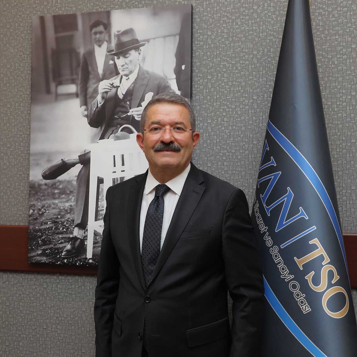 Bu yayın kaçmaz!

Başkanımız Necdet Takva;
İlimizin üretim, istihdam ve ön plana çıkan sektörleri hakkında değerlendirmelerde bulunmak üzere CNBC-e'nin canlı yayın konuğu olacak.

🗓️ 12 Kasım / Bugün
⏰ 13:30

<a href="/vantsokurumsal/">Van Ticaret ve Sanayi Odası</a> <a href="/NecdetTakva/">Necdet Takva</a> <a href="/cnbceofficial/">CNBC-e</a> <a href="/AliCaatay/">Ali Cağatay</a>