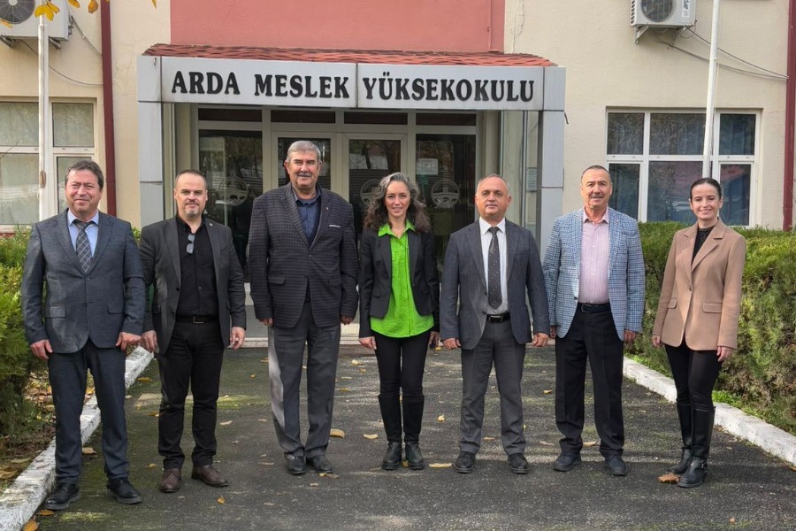 TRAKYA ÜNİVERSİTESİ ARDA MESLEK YÜKSEKOKULU İLE EDİRNE TİCARET BORSASI ARASINDA İŞ BİRLİĞİ PROTOKOLÜ İMZALANDI

Trakya Üniversitesi Arda Meslek Yüksekokulu ile Edirne Ticaret Borsası arasında, öğrencilerin mesleki gelişimini desteklemek, eğitimle iş dünyası arasındaki etkileşimi