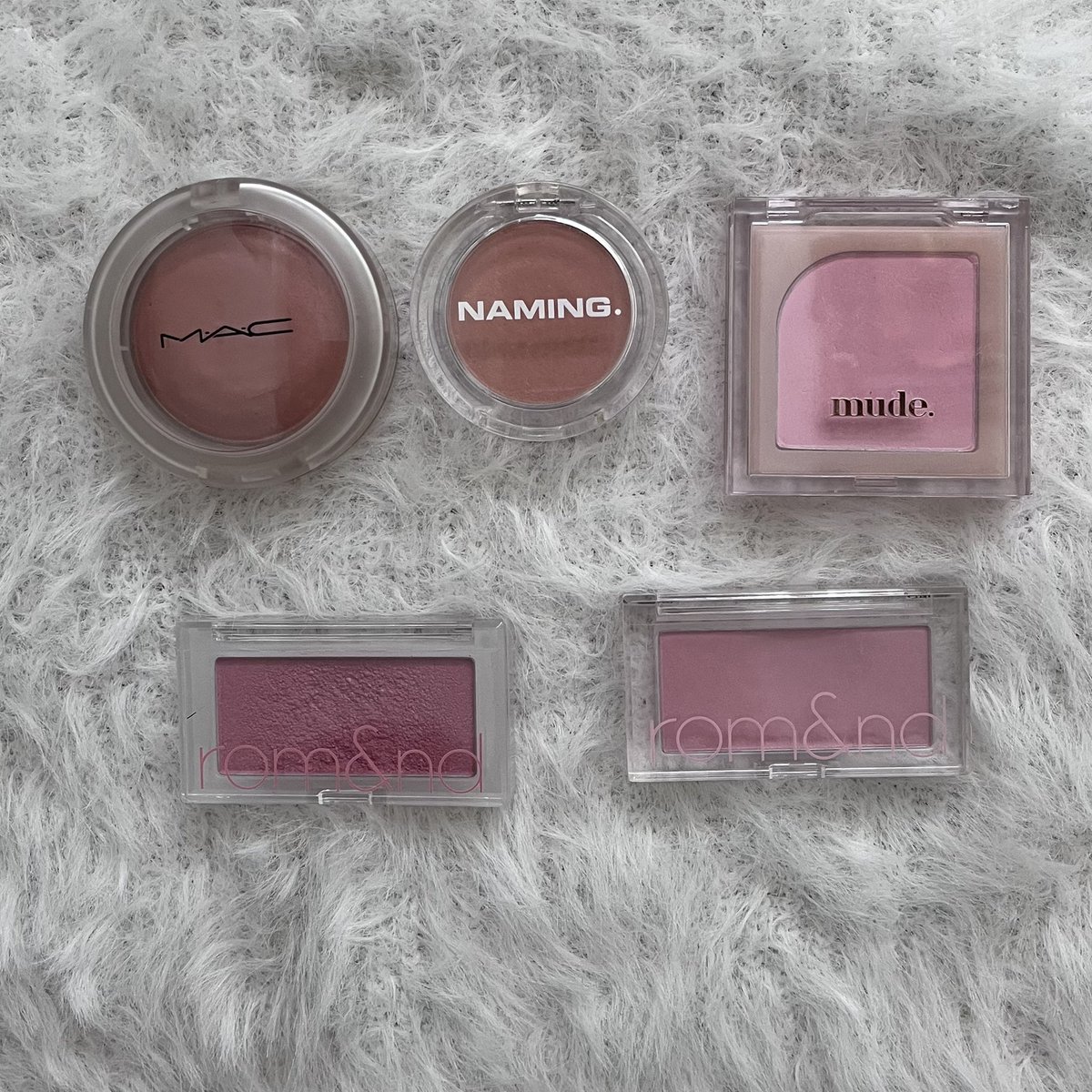 Jennie bukan Kim tweet media