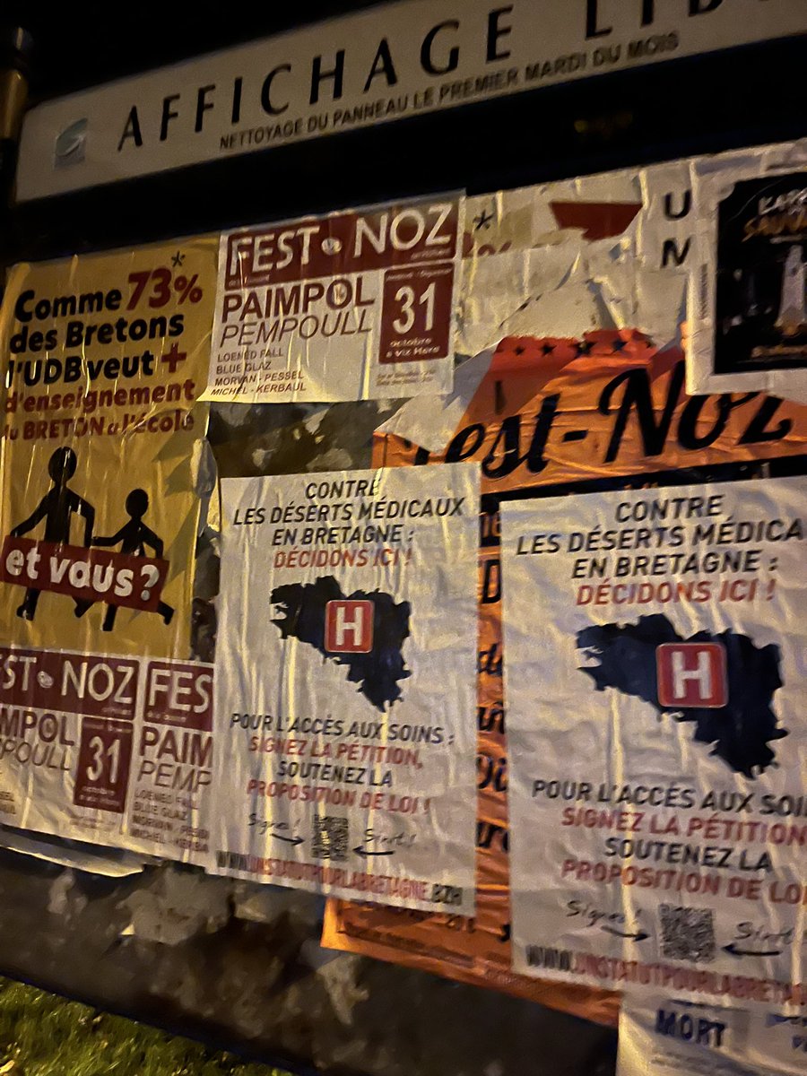 Les collages continuent pour la campagne en faveur d'une maitrise de la compétence santé par la #Bretagne . petitions.senat.fr/initiatives/i-… 👈
