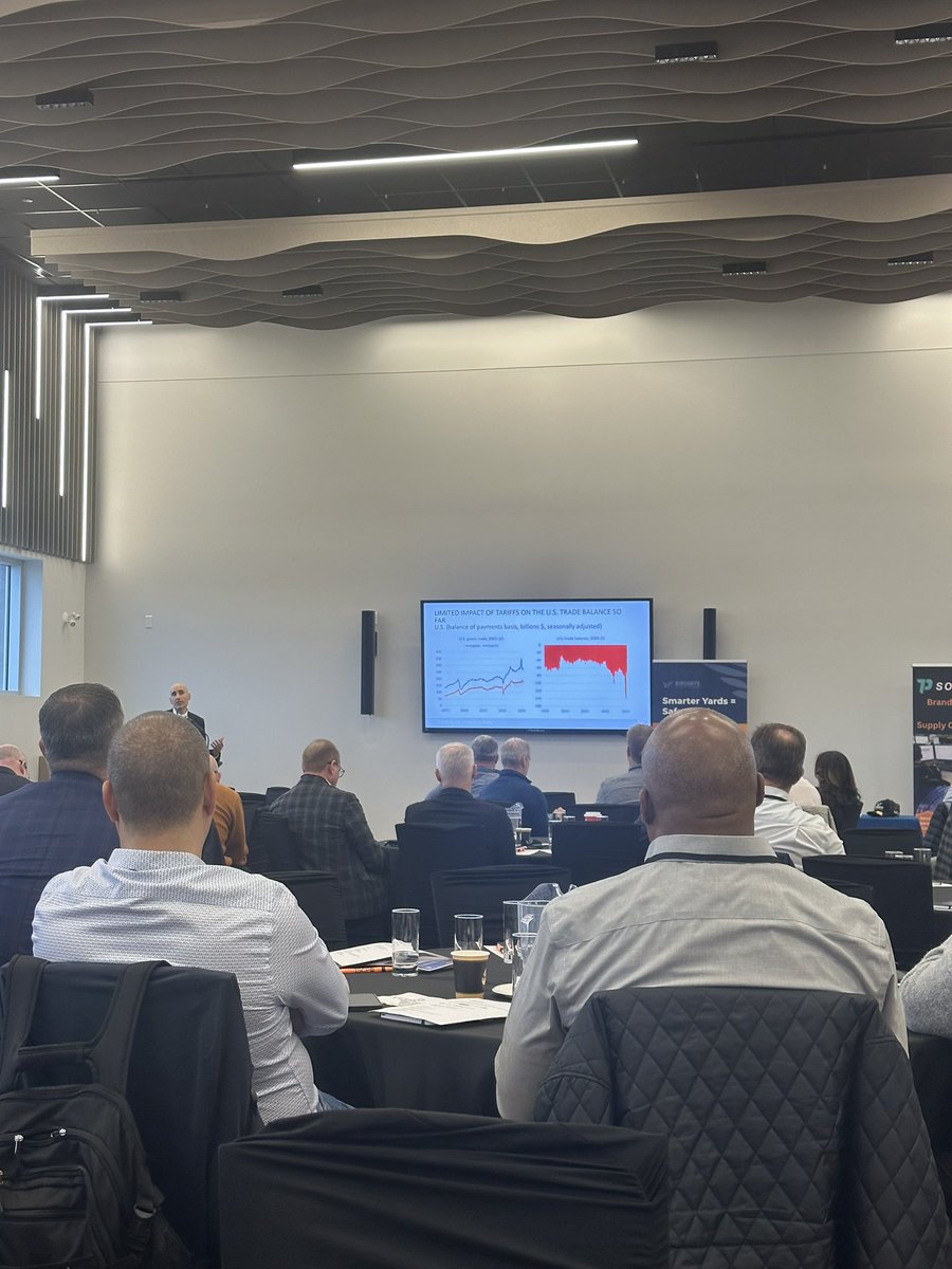CACB team taking part in the 2025 ISCP - Canada Supply Chain Security Summit. Collaboration between public and private sectors to tackle supply theft. <a href="/PeelPolice/">Peel Regional Police</a> <a href="/InspBrennan/">Sean Brennan</a> <a href="/DC_Milinovich/">Deputy Chief Nick Milinovich</a>