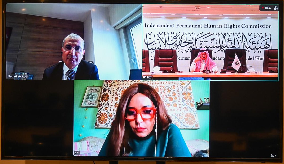 عقد المكتب التنفيذي #للهيئة_الدائمة_المستقلة_لحقوق_الإنسان اجتماعًا افتراضيًا بحضور سعادة المدير التنفيذي، جرى خلاله استعراض أعمال الهيئة وخطتها المستقبلية، واعتماد موعد انعقاد الدورة السادسة والعشرين خلال الفترة من 14 إلى 18 ديسمبر 2025 بعنوان:
“تنمية الشباب: الفرص والتحديات من