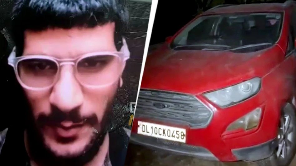 aajtak's tweet image. दिल्ली ब्लास्ट: आखिरकार मिल गई उमर की Eco Sport कार, आसपास का इलाका कराया गया खाली 

#FaridabadTerrorModule #DelhiBlast | @arvindojha 

पूरी खबर: intdy.in/2s7dil