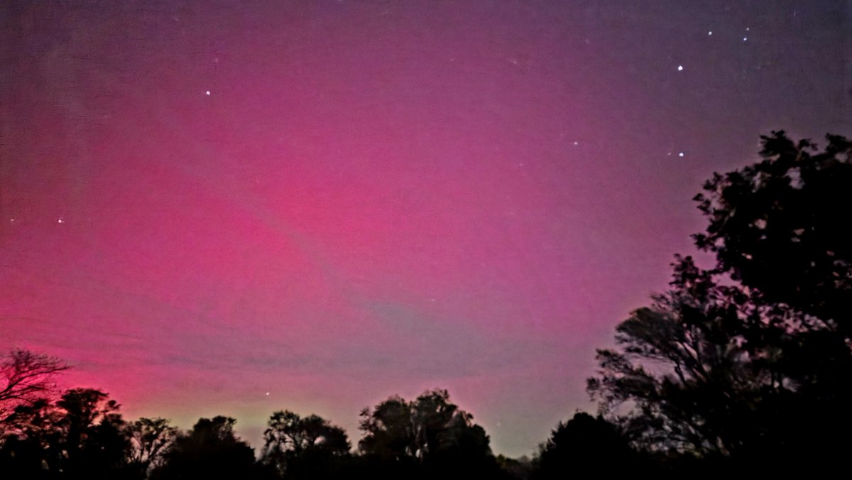 LeslieM_117's tweet photo. #NorthernLights from Oklahoma https://t.co/O9YbjYoMRu