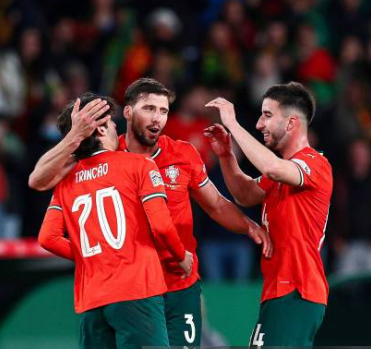 Tom Kundert tweet media