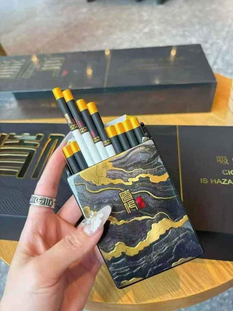 junhao889013's tweet image. 🇭🇰本土~新品上市 
时代黑金中支 火爆了全网
一条整整3斤多
份量有了~什么格也到位了