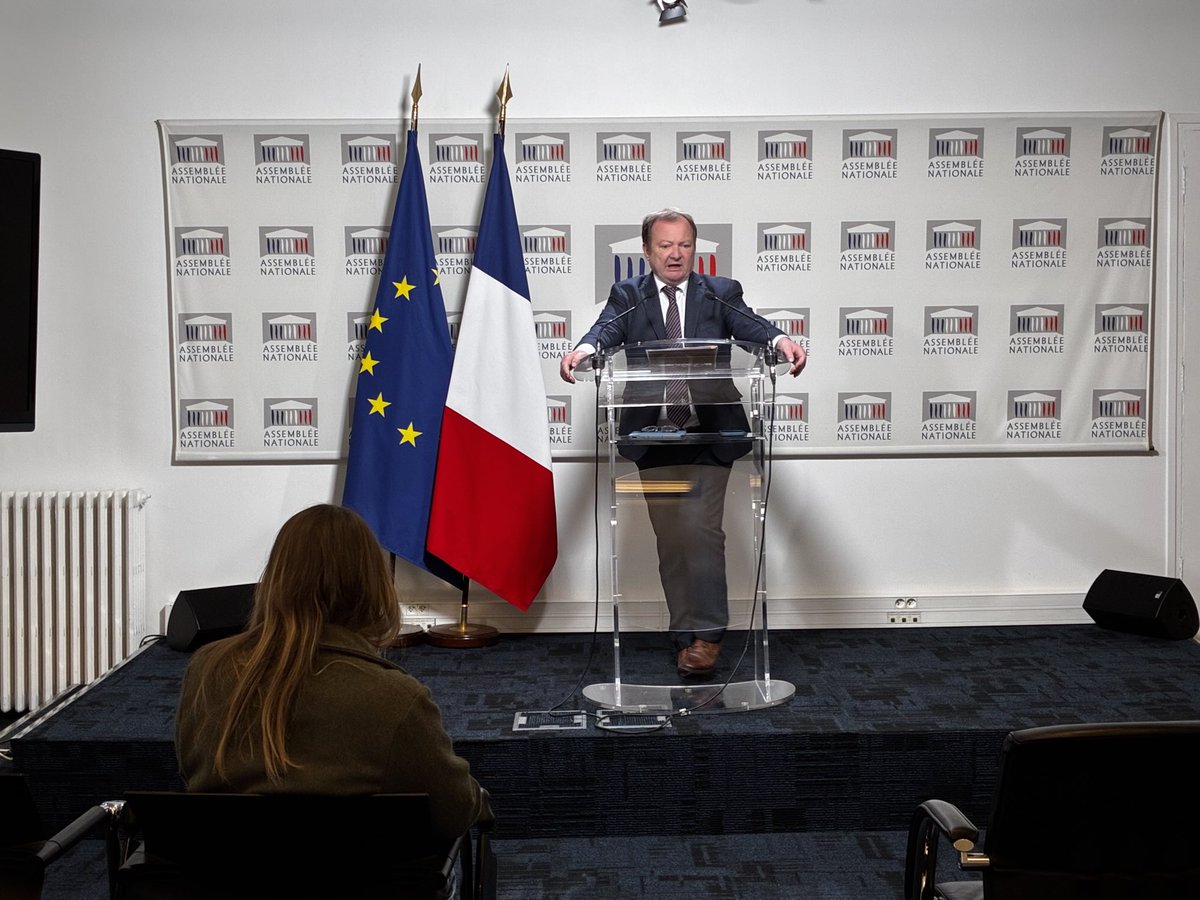 #DirectAN Nous n’analysons pas l’art. 45 bis comme une suspension mais comme un décalage de la réforme des retraites. Qui plus est, payé par les assurés sociaux.

Nous voterons contre et mettrons en garde le PM sur le fait qu’on ne joue pas avec les Français sur ce sujet.