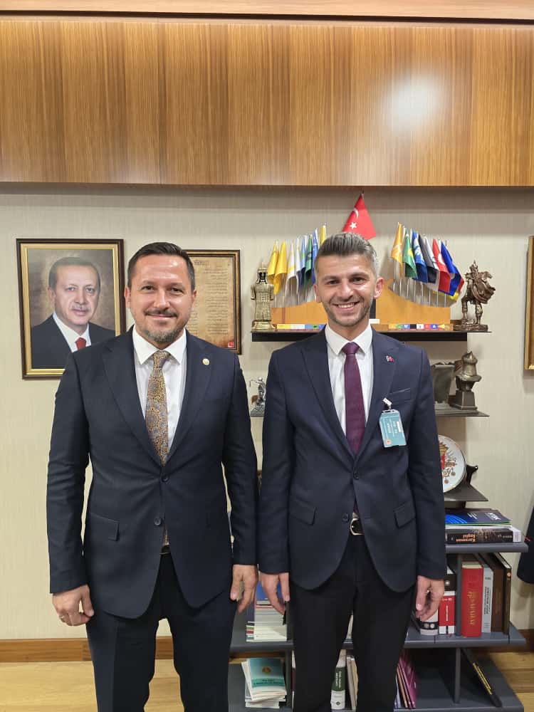 Belediye Başkanımız Mustafa Bozcu, TBMM ziyaretleri kapsamında Karaman Milletvekillerimiz İsmail Atakan Ünver, Selman Oğuzhan Eser, Osman Sağlam ve hemşehrimiz Konya Milletvekili Konur Alp Koçak’ı ziyaret etti. İlçemizle ilgili konular görüşüldü, ilgileri için teşekkür etti.