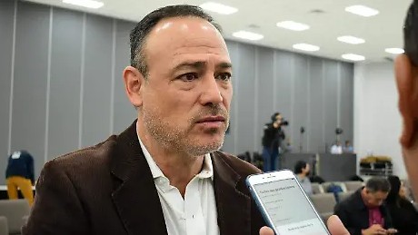 #Entrevista con <a href="/MarioCNN/">Mario Gonzalez</a> 

Marco Zamarripa (<a href="/zamarripa_marco/">Marco Zamarripa</a>), director del <a href="/CCILagunaAC/">CCI Laguna</a> nos habló sobre el llamado a autoridades de Durango a a combatir extorsiones en la entidad

"Hoy ya no nos enfrentamos a la extorsión y cobro del piso tradicional, también hay una modalidad