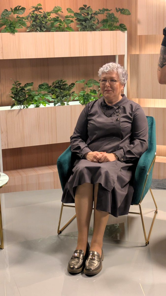 PatverumsDM's tweet image. Biedrības “Patvērums “Drošā māja”” speciālistes Gita Miruškina un Ilze Norvaiša  piedalījās raidījumā “Zilonis studijā”, lai runātu par  tēmu – “Cilvēku tirdzniecība – modernā verdzība Latvijā”.   

Skaties raidījumu: ej.uz/cilvektirdznie…

🤝 @Fondi_eu