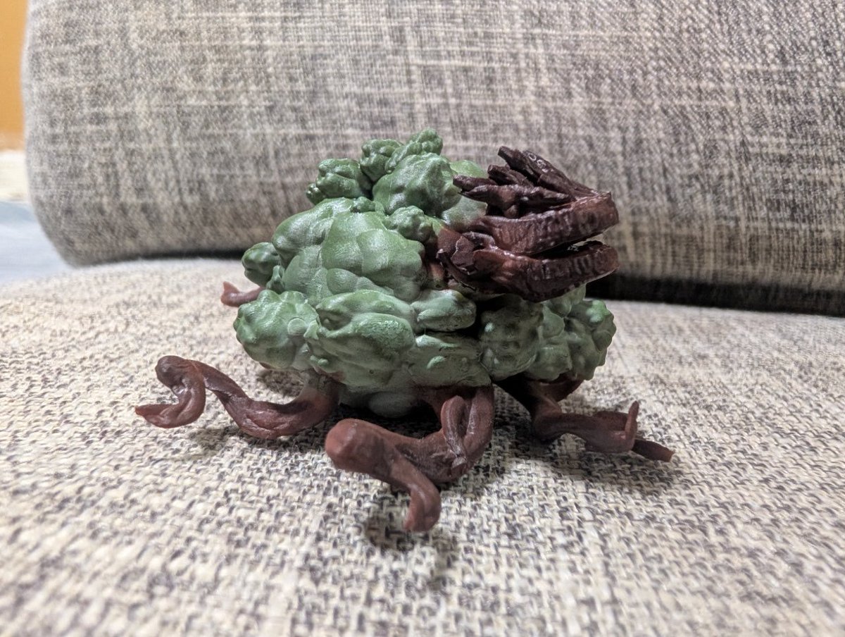 3Dプリンターでドラゴンクエストモンスターズのエグドラシル塗りました！完成です！！
#3Dプリント
#nomadsculpt 
#ドラゴンクエスト
#ペイント