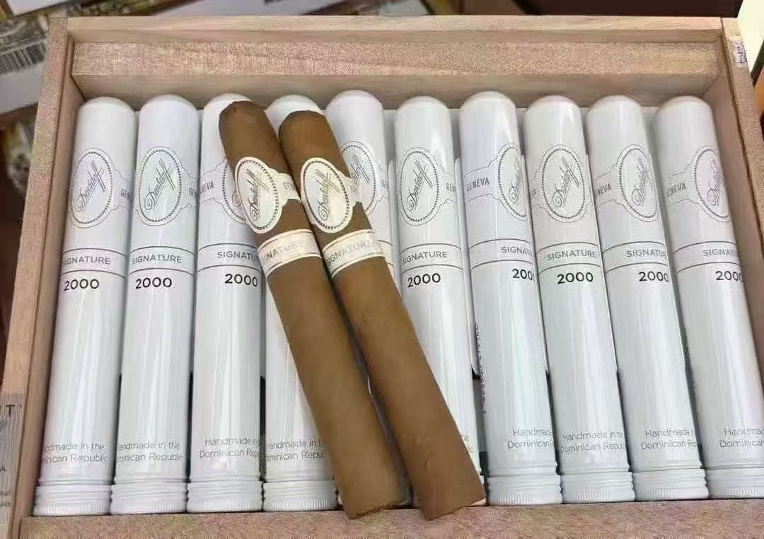 junhao889013's tweet image. 大衛杜夫2000  20支
梁朝偉同款