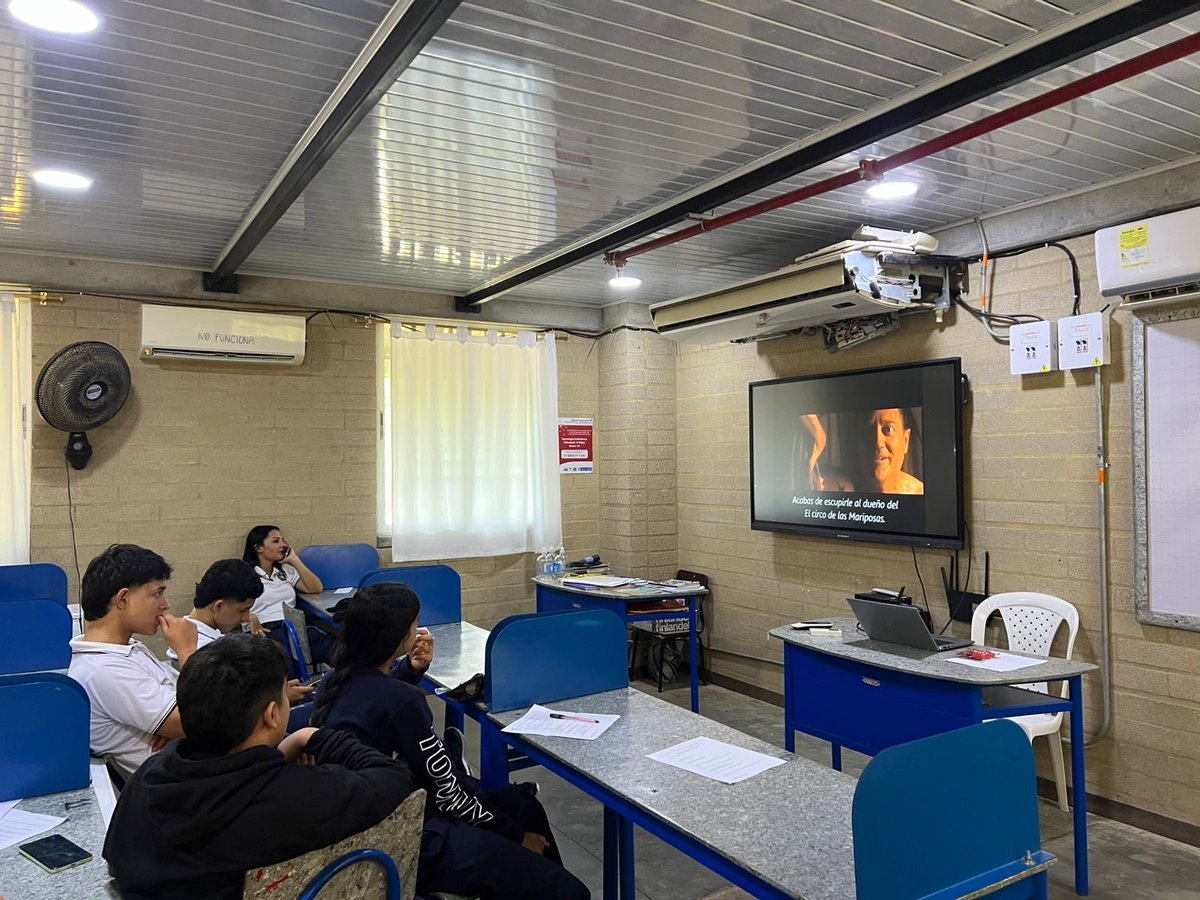 Los estudiantes conocieron más sobre la compañía y pudieron visualizarse en ella como parte de su proyecto de vida. 🌱
Además, desde la CEO impartimos el taller de liderazgo y proyecto de vida para fortalecer su crecimiento personal y profesional. 💪✨