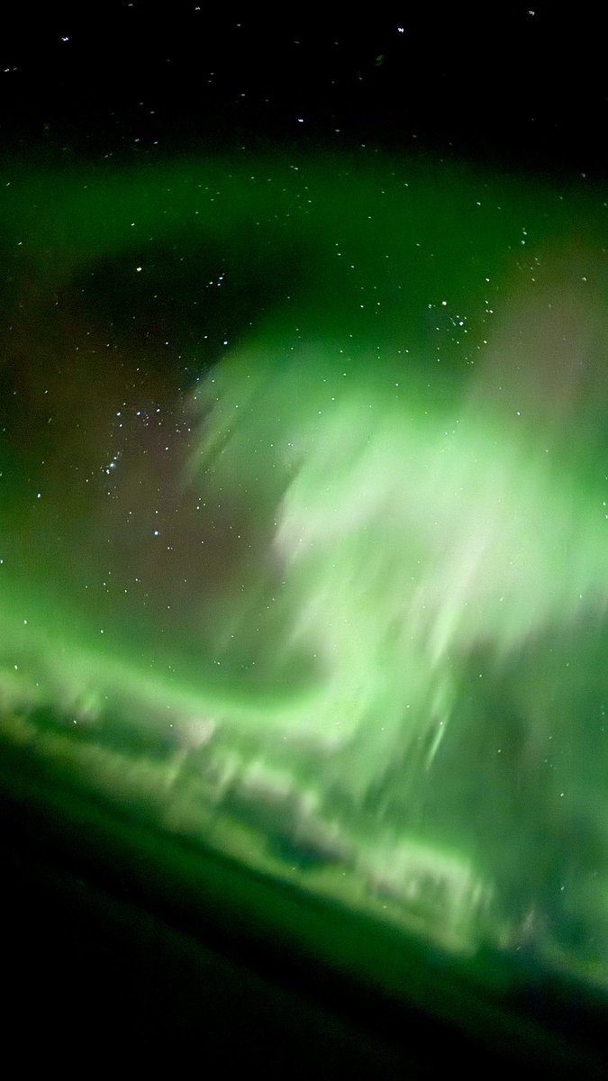 Flyingace773's tweet image. taken with iPhone16 Pro📱

#機窓 #Private 
#iPhone16Pro 
#Aurora #オーロラ 
#オーロラシチズン