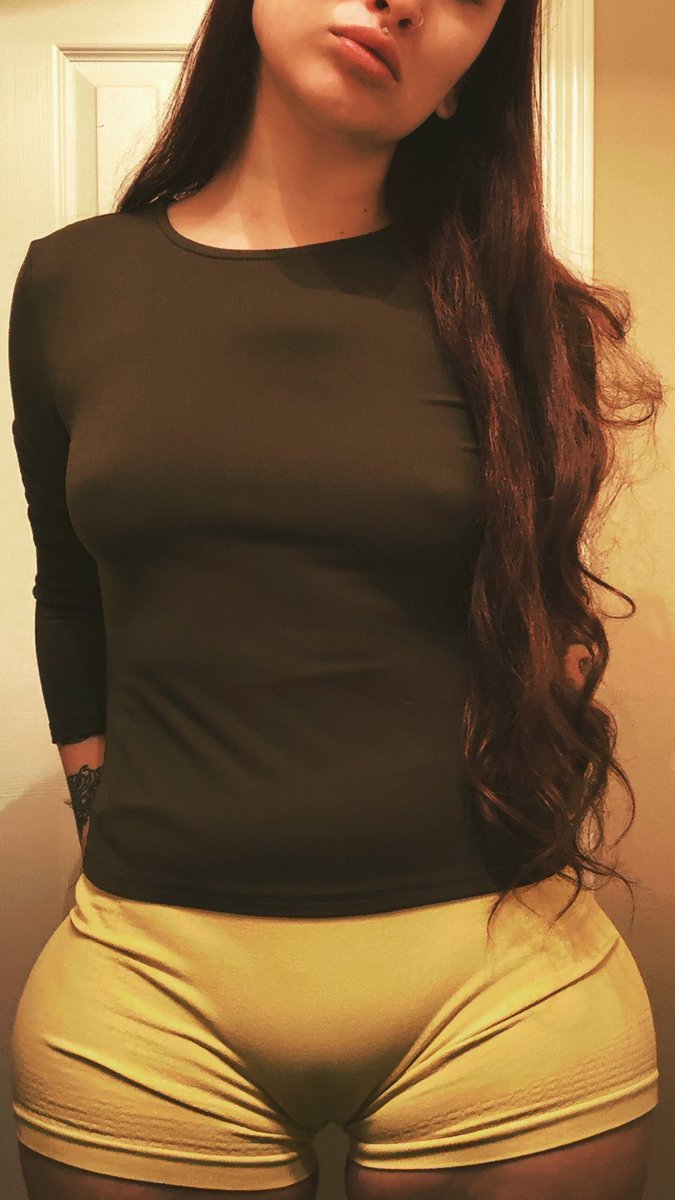 SpoilSasss's tweet photo. Oh hai 🤭

#nsfw #cameltoe #workoutshorts #ass #bigass #petite #lips #nsfwtwt https://t.co/zrqTU45MX9