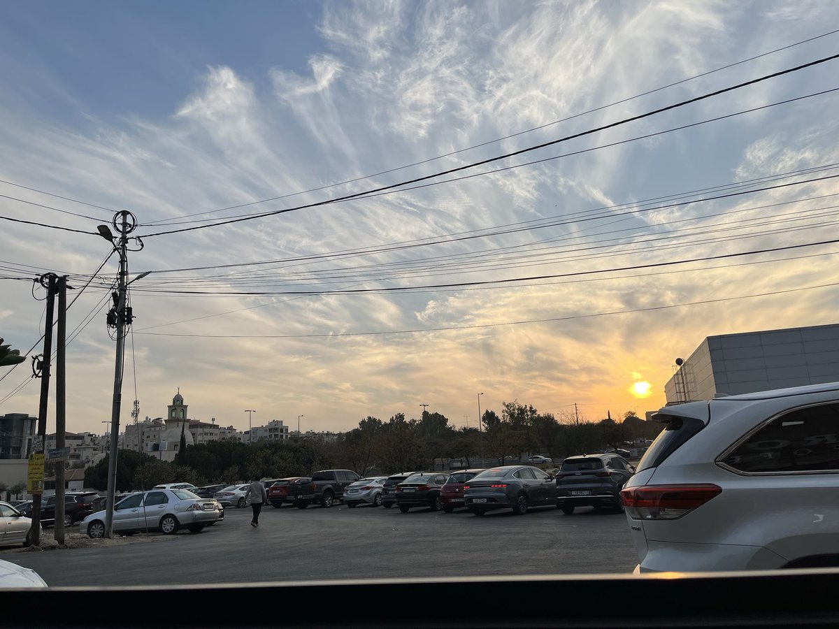 thoughnervous's tweet photo. Life when music sounds like music,youre locked in, wearing your dead great grandmas ring,having your first chai latte and the workers at the cafe youre in open the windows and the breeze hits you https://t.co/36VSu6QiI4