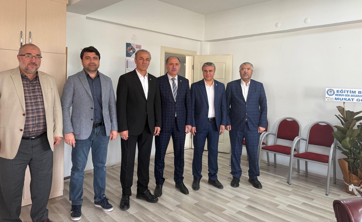 📍ZİYARETİMİZ🇹🇷

Aksaray MEMUR-SEN heyeti olarak görevi devralan Diyanet Sen Aksaray Şube Başkanımız Sn. Orhan BÜLBÜL'e Hayırlı olsun ziyaretinde bulunduk.
Başkanımıza yeni görevinde muvaffakiyetler diliyoruz Rabbim yolunu bahtını açık etsin. 
#Birliktegüçlüyüz. 
#memursenaksaray