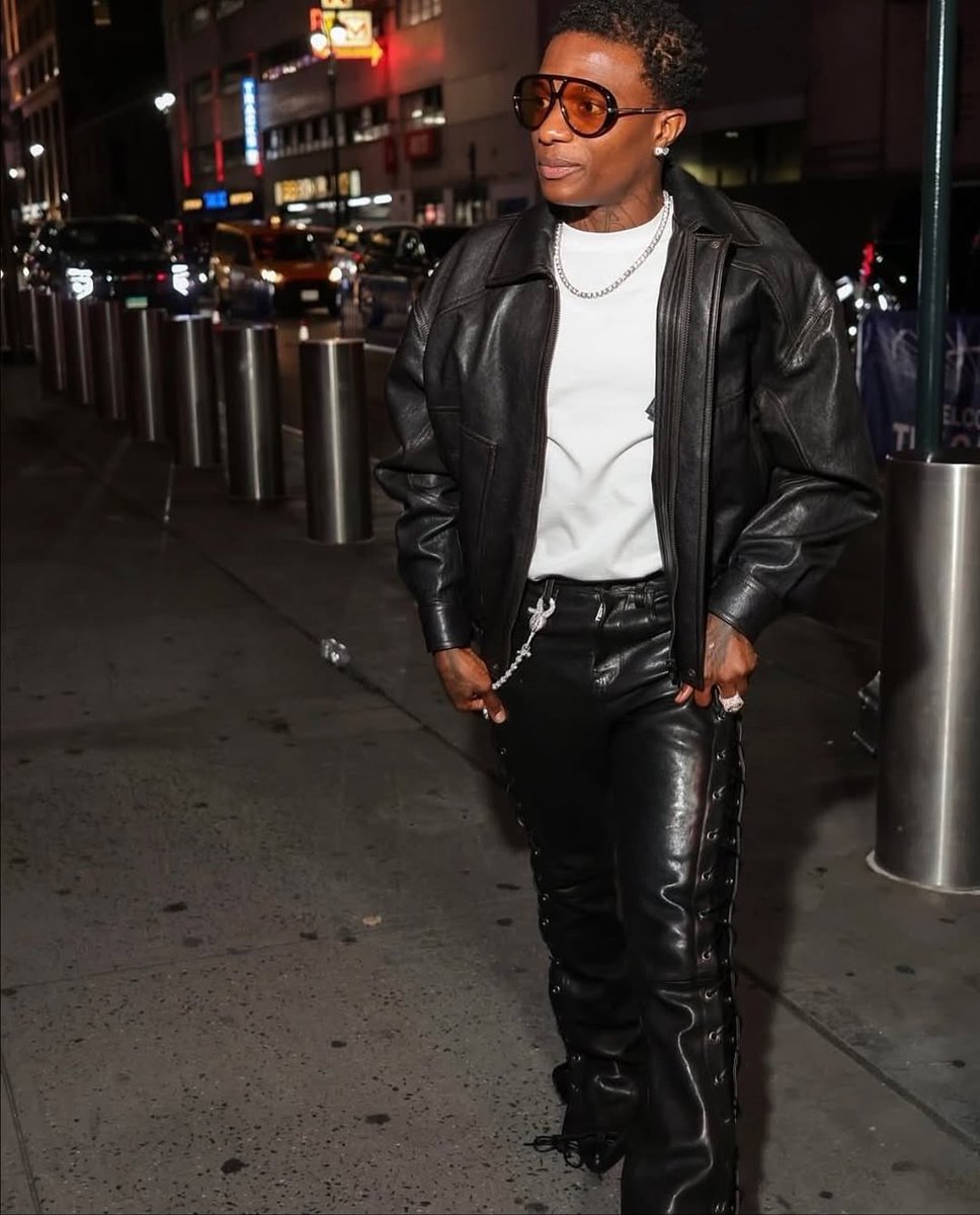 Starboy sighting at MSG. 
Wizkid courtside just effortlessly flexing. 🐐 No misses on the album, no misses on the style. You love to see it. 🗽

#Wizkid #NYKnicks #MSG #StarboyFC