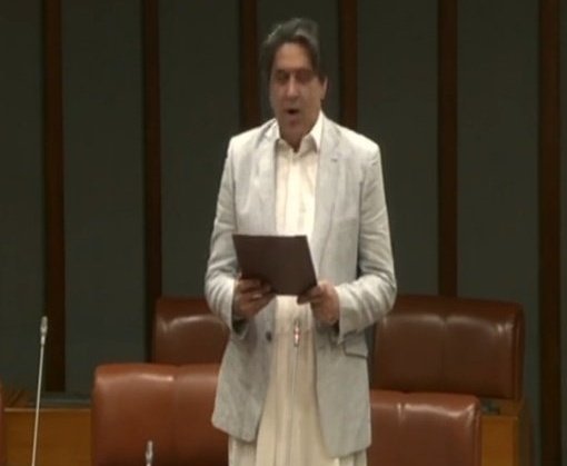 Rajkumari_KK's tweet photo. Finally Khan's tiger in Senate 🔥
@khurramzeeshan https://t.co/4jG3cTqn3H