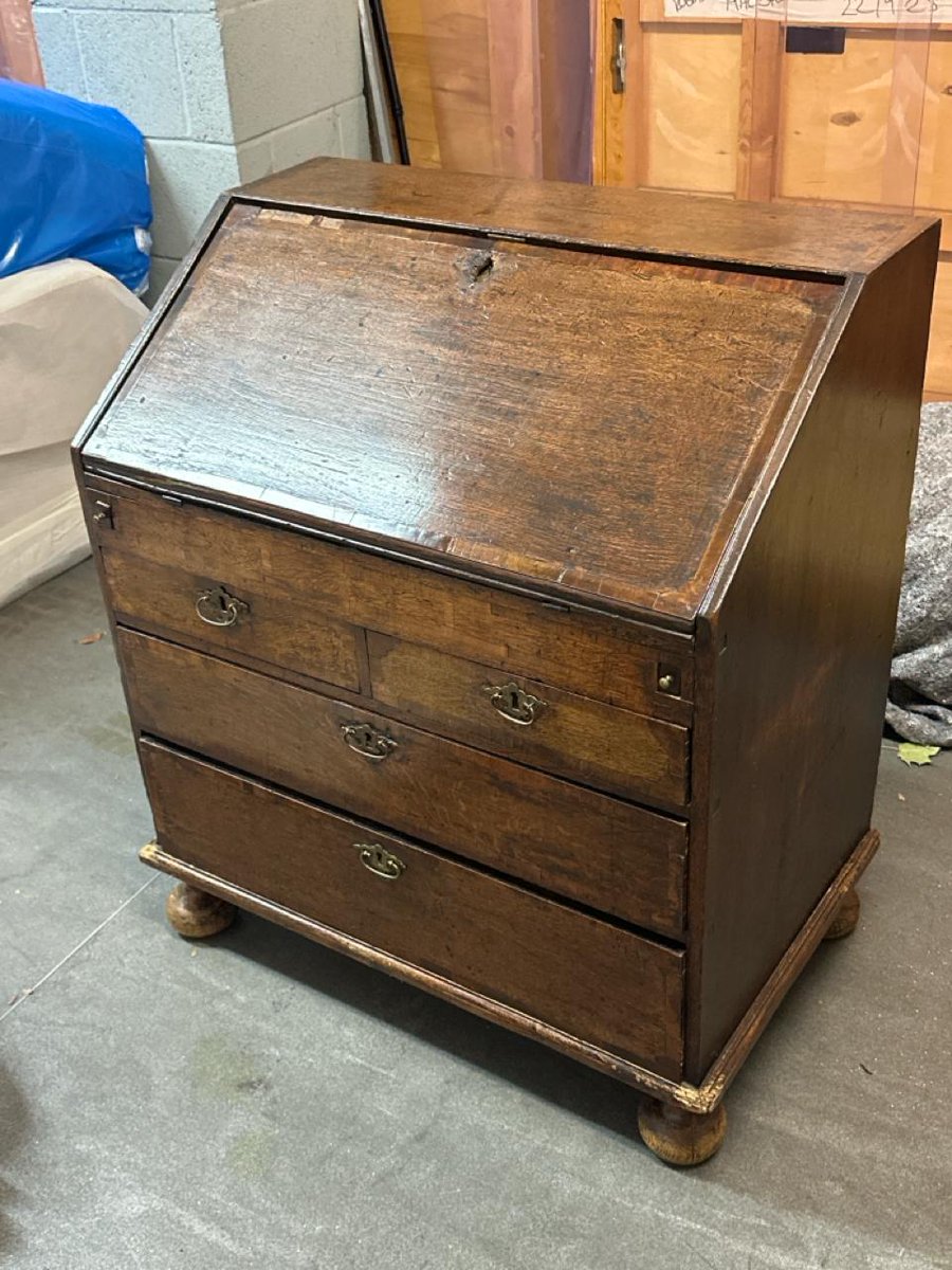 Wellers1866's tweet image. 🚨 Register to Bid 🚨

Make sure you register to bid in our upcoming ‘Unreserved Storage Units’ online timed auction, with lots closing on Tuesday, 18th November from 10:00am.

🔗auctions.wellersauctions.com/catalogue/4395…

#auction #storage #storageunit #ukauction #dontmiss #register