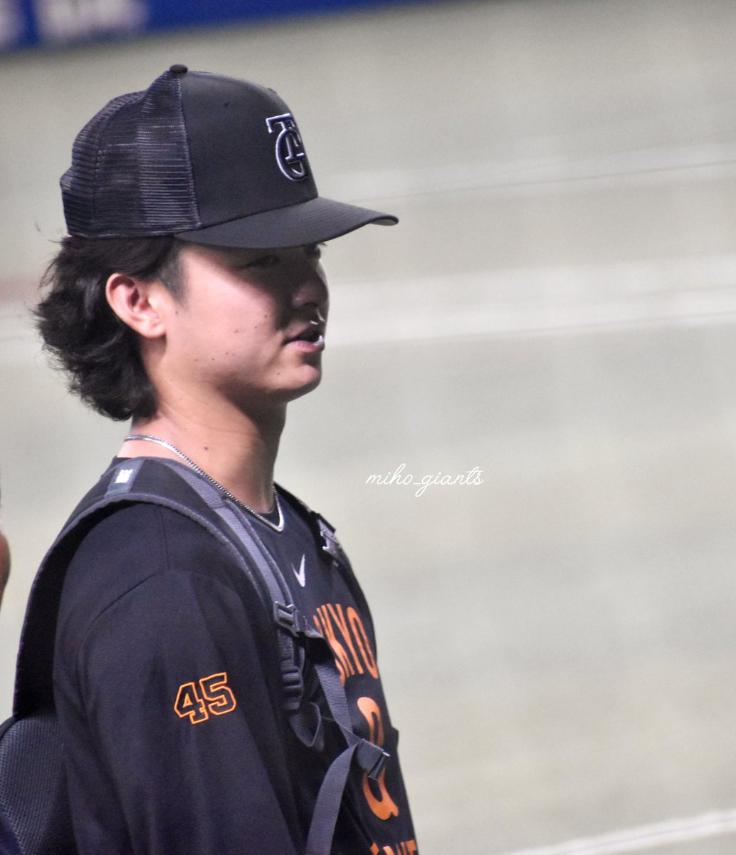 読売ジャイアンツ 巨人 京本眞 ガチャ オータム サコッシュ 読売