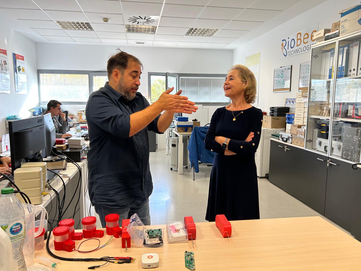 Hoy hemos tenido el placer de recibir en <a href="/FundecytPCTEX/">FUNDECYT-PCTEX</a> la visita de Mercedes Vaquera, consejera de Educación, Ciencia y Formación Profesional - <a href="/educacionEXT/">Educación, Ciencia y Formación Profesional</a>. 

Ha conocido de cerca la actividad de empresas innovadoras y competitivas de la comunidad empresarial de #EmpresasPCTEX
