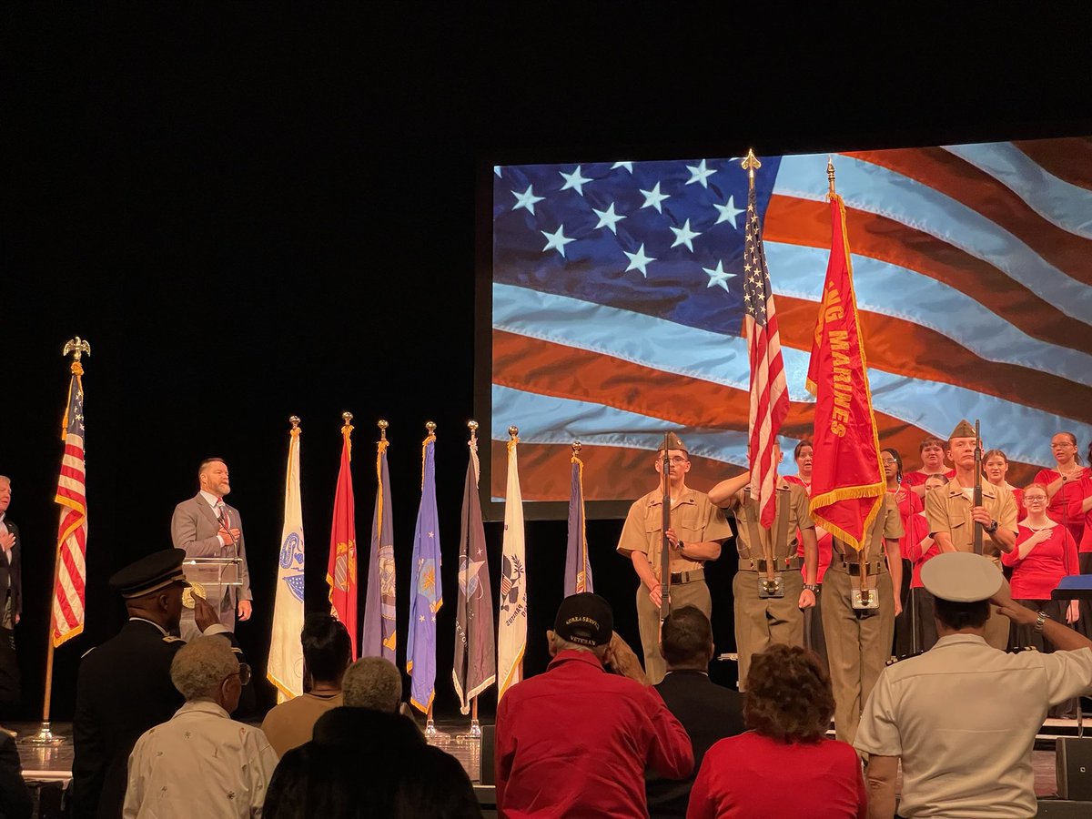 RepAaronBean's tweet image. Here’s the truth about Veterans Day: it’s not just one day, it’s every day. Because every day, America and her people cherish the service and sacrifice of our nation’s veterans. 

Yesterday, I started the day by leading the Pledge of Allegiance and sharing a few words at the…