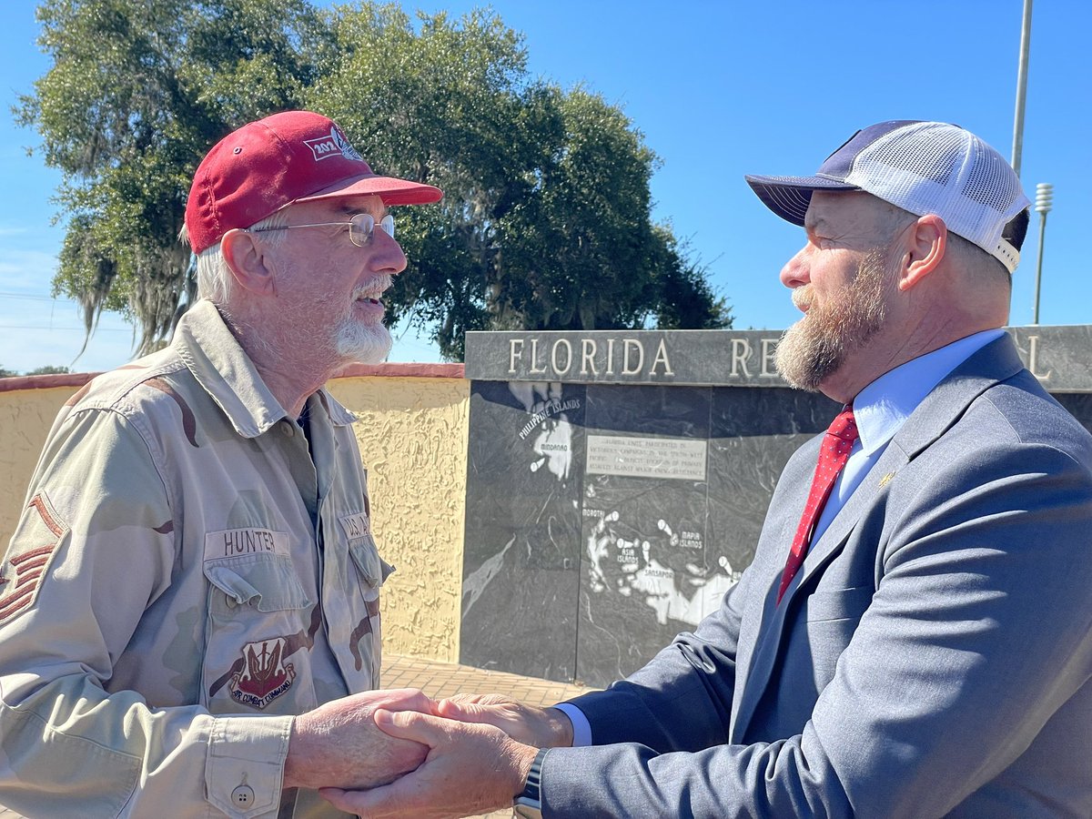 RepAaronBean's tweet image. Here’s the truth about Veterans Day: it’s not just one day, it’s every day. Because every day, America and her people cherish the service and sacrifice of our nation’s veterans. 

Yesterday, I started the day by leading the Pledge of Allegiance and sharing a few words at the…