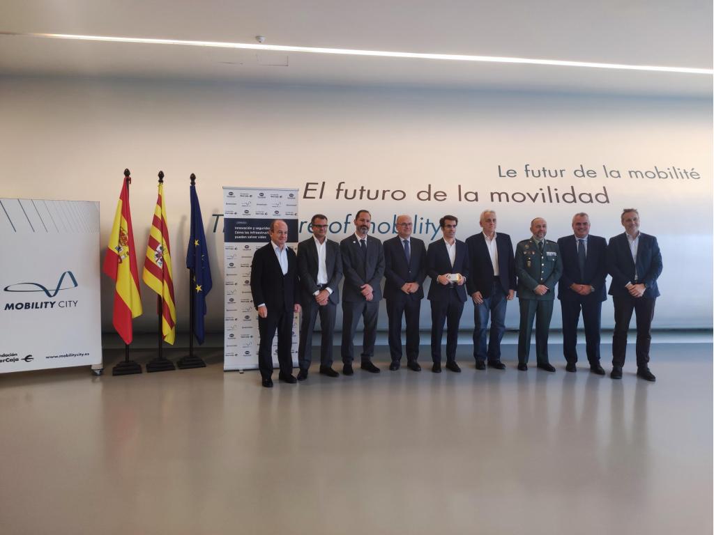 Nuestro Director Técnico,<a href="/emirallesaec/">ENRIQUE MIRALLES</a>, ha participado este 06/11 en la jornada “Innovación y seguridad vial. Cómo las infraestructuras activas pueden salvar vidas”,de <a href="/Metalesa/">Metalesa</a> en @MobilityCity_
En su ponencia, ha abordado la relación entre carreteras,siniestralidad e innovación