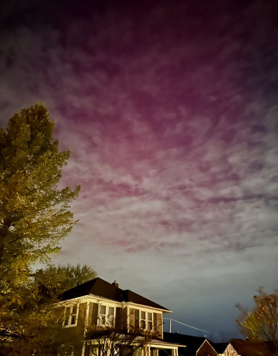 Who was lucky enough to see the Northern Lights last night?
Here’s the best picture I got from West Toledo.