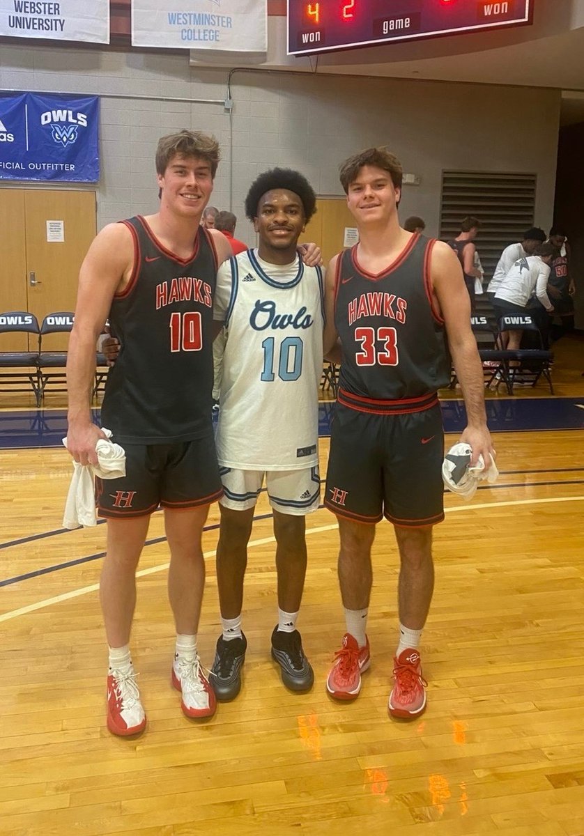 A few former Jackets faced off last night as <a href="/HChawksMBB/">Huntingdon College Men’s Basketball</a> faced off with Mississippi University for Women (<a href="/TheWAthletics/">The W Athletics</a>) in Columbus. <a href="/MylesMurphy18/">Myles Murphy</a> (CO/'22), <a href="/Hoodiedevin/">Devin McCaine</a> (CO/'23) and <a href="/JackMurphy324/">jackson murphy</a> (CO/'24) represented <a href="/McGillToolen/">McGill-Toolen CHS</a> last night!
#AllOut