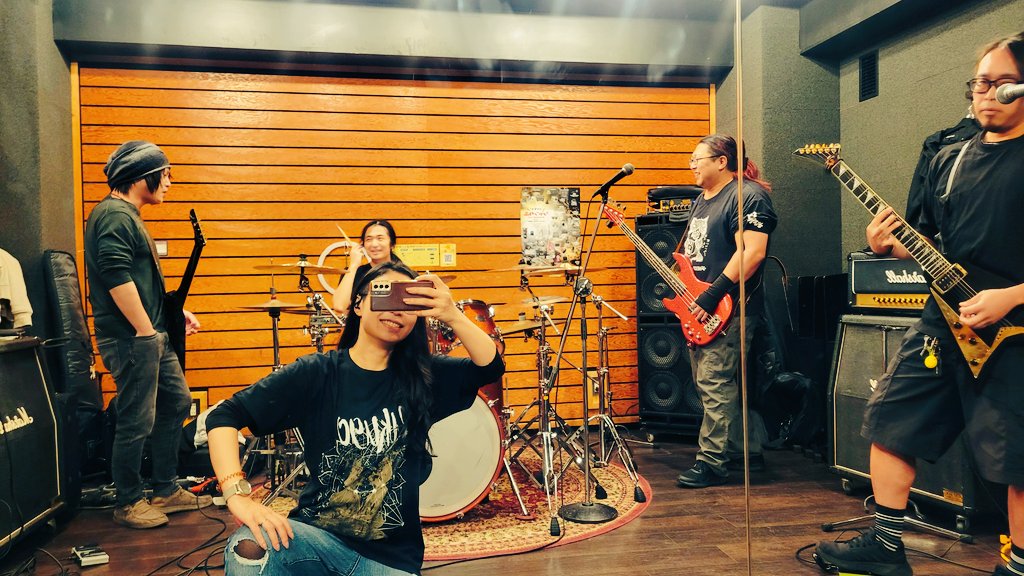 Omelas_official's tweet image. リハ完了！
Omelas年内ラストライブは今週末です！

11/16(日) 東京 吉祥寺CRESCENDO
「HISAYOSHI &amp;amp; NAOTO Birthday Event「エロエロカーニバル2025-逆襲の蠍団(B型)-」

来場チケット⏬
passmarket.yahoo.co.jp/event/show/det…

配信URL🎥⏬
premier.twitcasting.tv/c:crescendo_li…

投げ銭⏬
kichicre.thebase.in/items/117788234