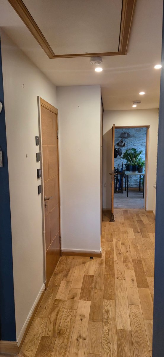 That's the hallway that I didn't get done yesterday finished 🎨