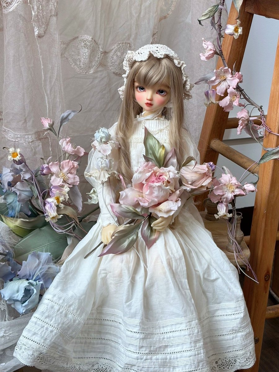 新しいブローチを作りました💕
とてもかわいいのピンクと黄色です🌷
一週間の授業が終わりました✨
これからも頑張ります❤️
#布花 #布花アクセサリー #染め花 #silkflowers #handmade