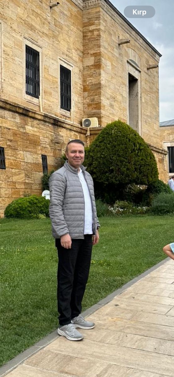 SEN DOSTUNA DİKKAT ET!

Ben bugüne kadar hiçbir düşmanımdan namertlik, hiçbir düşmanımdan kalleşlik görmedim.

Ne gördüysem, ne duydumsam, ne yaşadıysam hep dost bildiklerimden geldi. Sizin de genel anınız sanırım böyledir.

İkiyüzlülük, nankörlük, kibir budalalığı, vefasızlık,