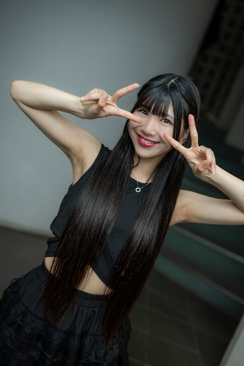 まーちゃん　　　塩原拓治　絵画　　桃の花咲く鹿島槍 まーちゃん 塩原拓治 絵画 桃の花咲く鹿島槍 完売情報】 『アイドル