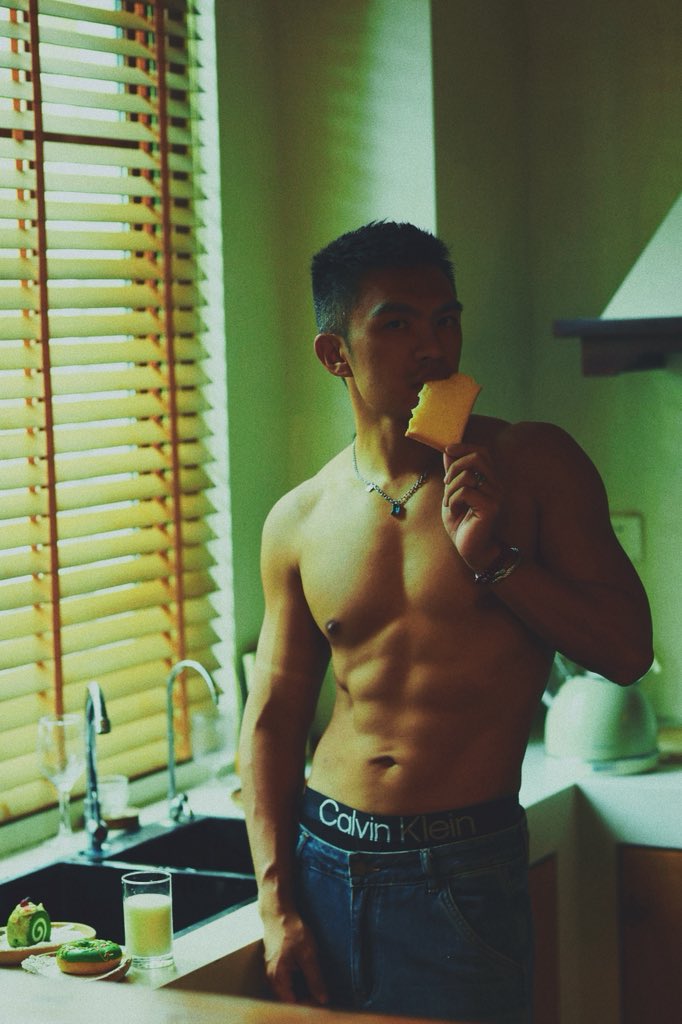 Yeah__0304's tweet photo. 这下是真的很好吃🥰
photo by @dearpicture
#fypage #fyp #fitnessmodel #explorepage✨ #newpost #malephotography #abs #mensbriefs #menunderwear #asianhunk #menboy #malemodel #malephotography https://t.co/qPo5kQ8Ui7