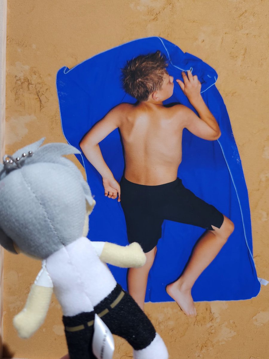 요시고 사진전 왔어요 💙🤍💙🤍