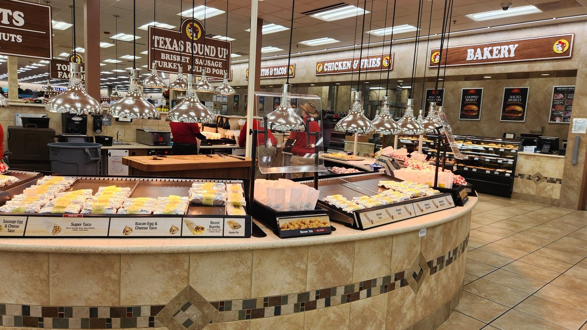 Thousand mile I-10 road trip required stop 🤝